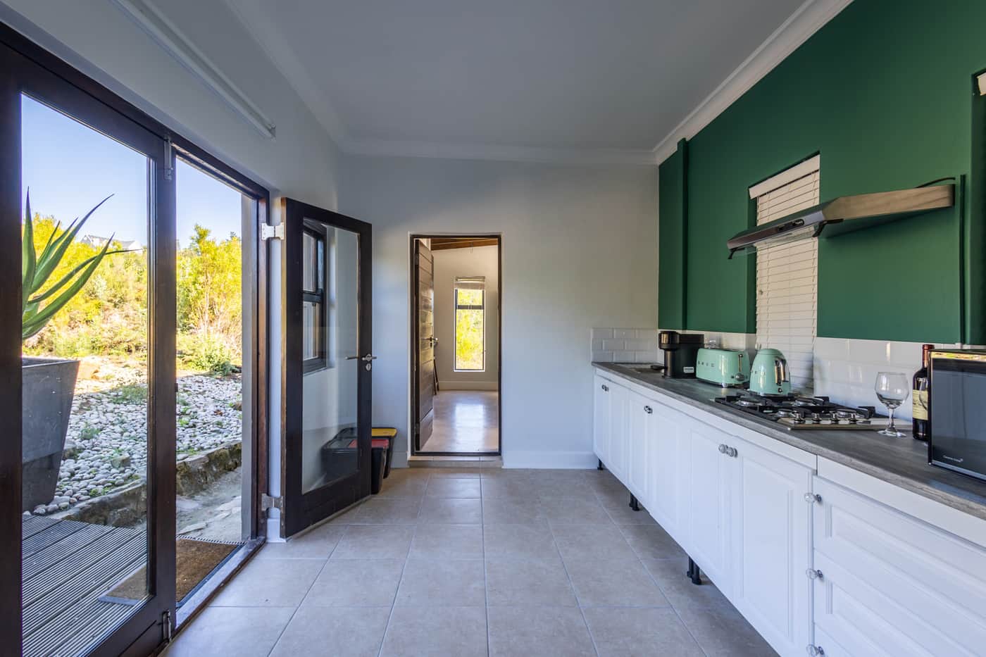 Luxury Suite at Cliffside Suites - Image 18