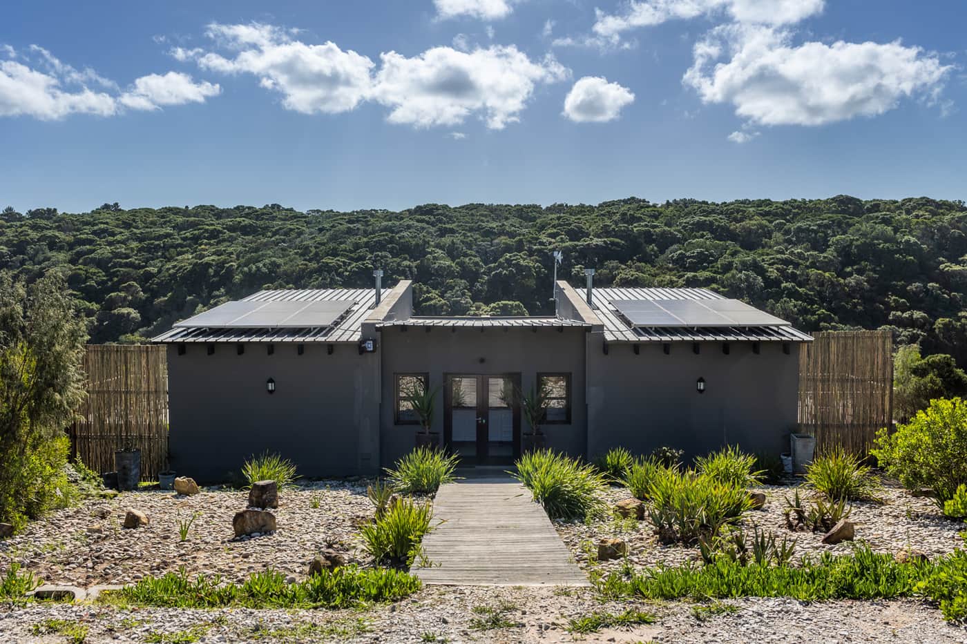 Cliffside Suites by Luna Blue - Plettenberg Bay
