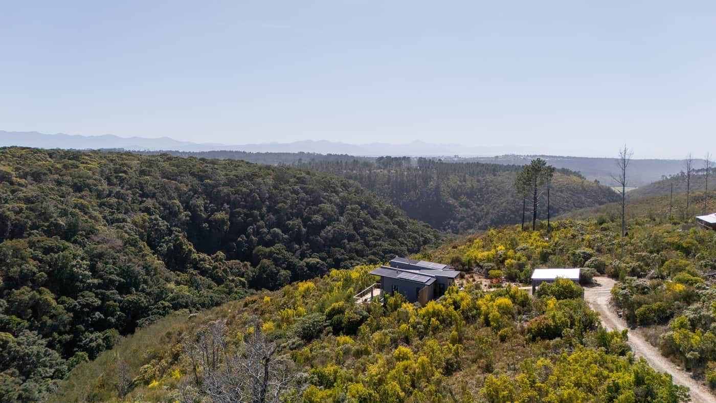 Luxury Suite at Cliffside Suites - Image 17