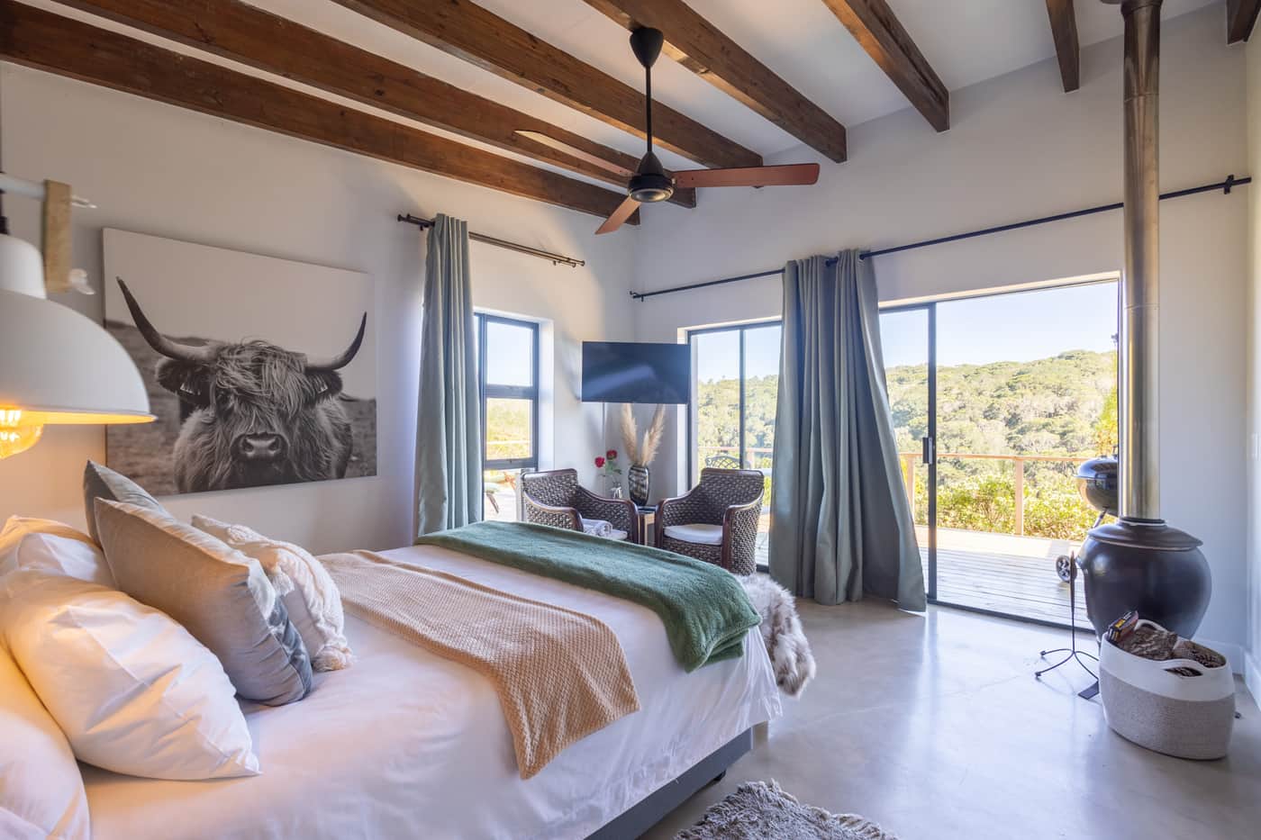 Luxury Suite at Cliffside Suites - Image 5