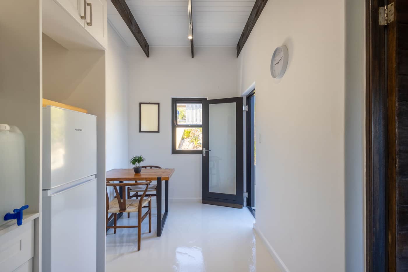 Cliffside Suites - Image 9