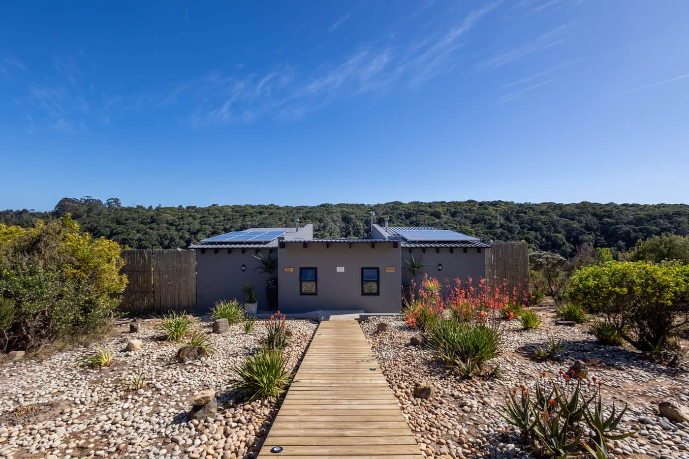 Cliffside Suites by Luna Blue - Plettenberg Bay