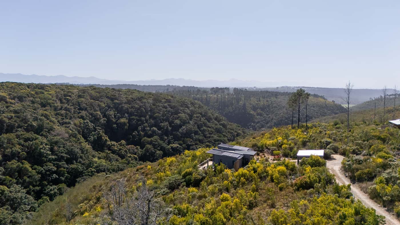 Luxury Suite at Cliffside Suites - Image 17