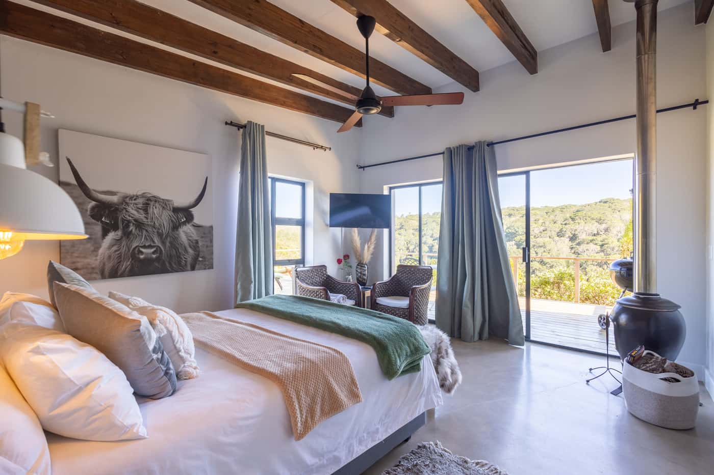 Luxury Suite at Cliffside Suites - Image 5