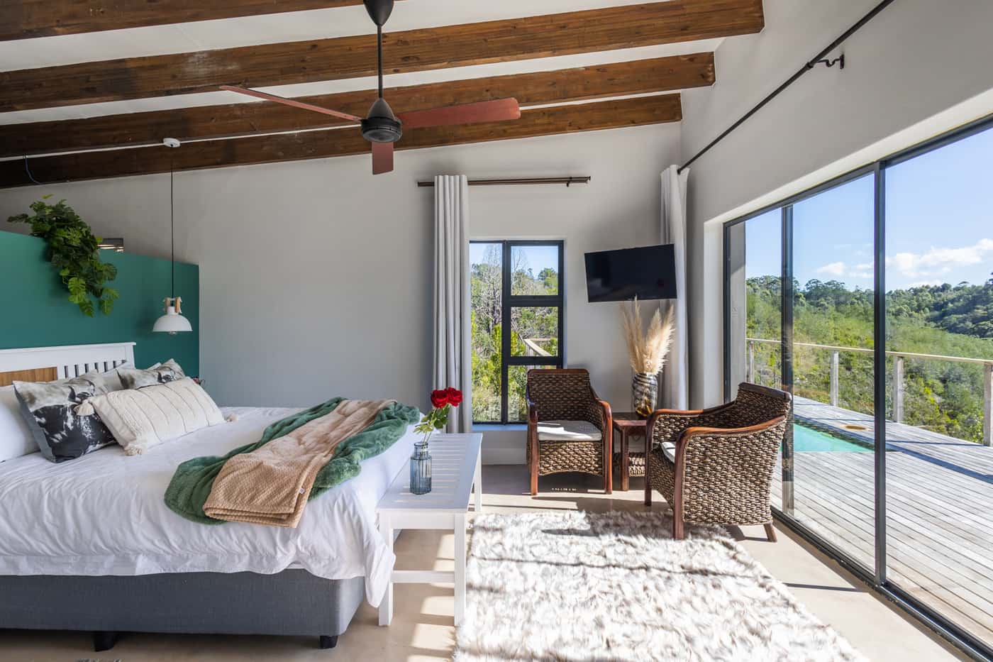 Luxury Suite at Cliffside Suites - Image 1